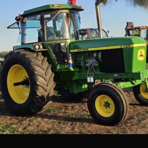 John Deere 4230